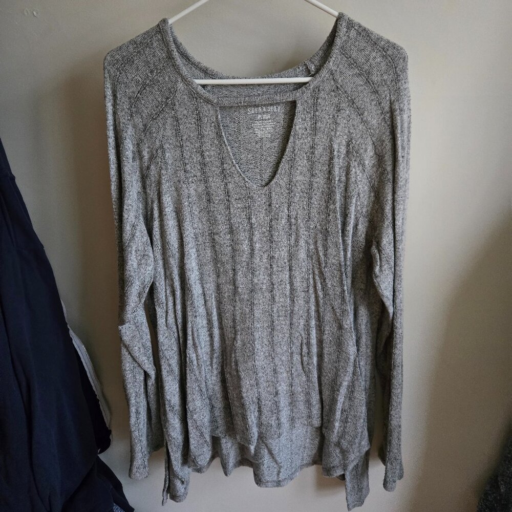Grey V-neck Sweater - American Eagle, Size XL